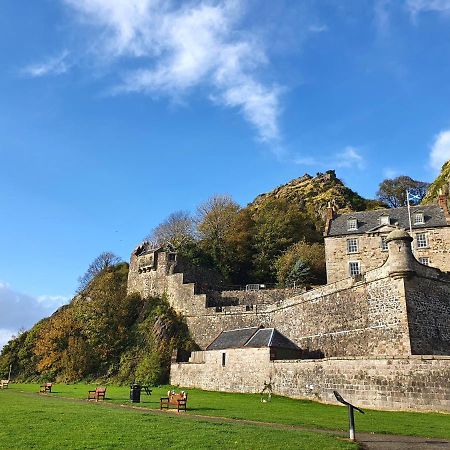 Dumbarton Castle Way Apartment Exterior photo